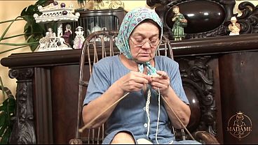 Trai trẻ không cưỡng nổi trước bà MILF bí ẩn