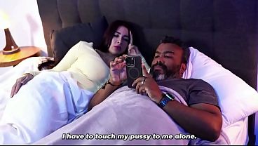 Mẹ kế ngực khủng thích được con trai kế hôn mông và địt thoải mái
